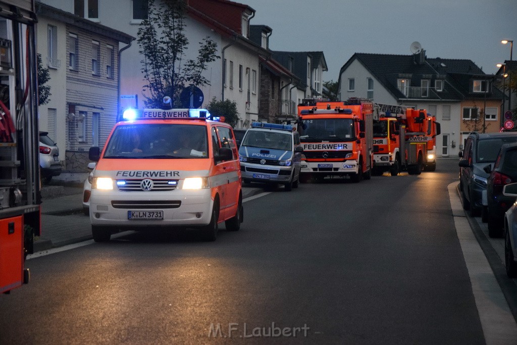 Feuer 2 Y Koeln Suerth Elisabeth Selbertstr P007.JPG - Miklos Laubert